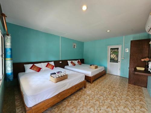 Koh Ngai KaiMuk Thong Resort in Koh Ngai