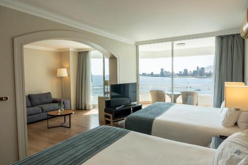 伊基克特拉多套房酒店 (Terrado Suites Iquique) in 伊基克海濱
