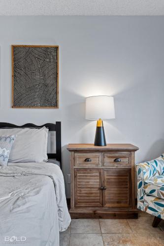 Moss Stone Lodge With Canoes, Caddo Shores Cabins