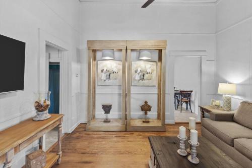 Charming Ivy Street House With Porch Swing