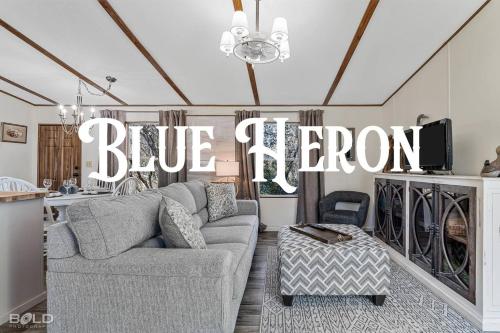 Moss Stone Lodge With Canoes, Caddo Shores Cabins