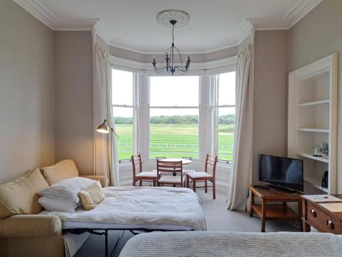 Arden House - rooms with continental breakfast in Масселбер