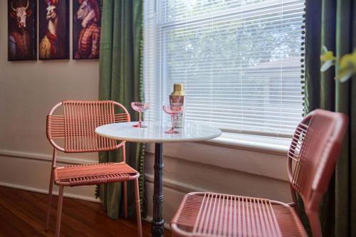 Historic 1Bdrm - Parking - Walk to Restaurants & Westport!, Kansas City (foto 3)