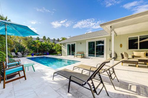 2 Mi to Deerfield Beach Home with Outdoor Oasis! in Deerfield Beach, USA