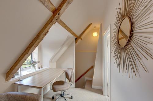 Fayette sleeps 4, 2 bedrooms, cute garden in North Creake