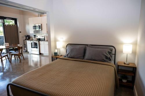 Amazing Urban Loft Free Parking Close To Mayo in Rochester, USA