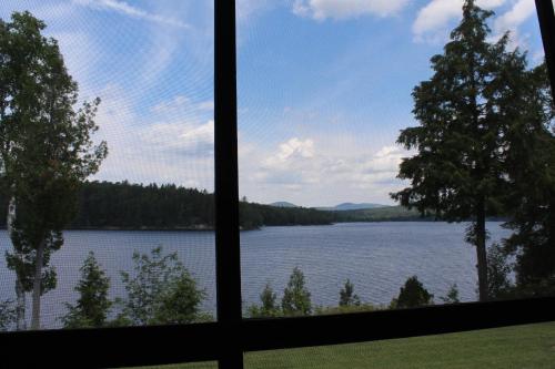 Sandy Point Motel - image 13