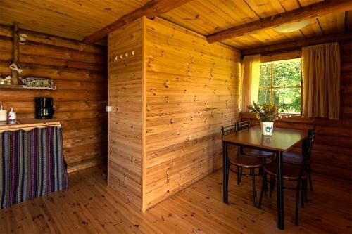 Veskikivi Holiday Home in Mandjala