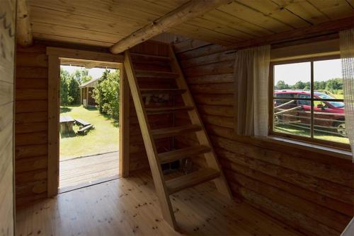 Veskikivi Holiday Home in Mandjala