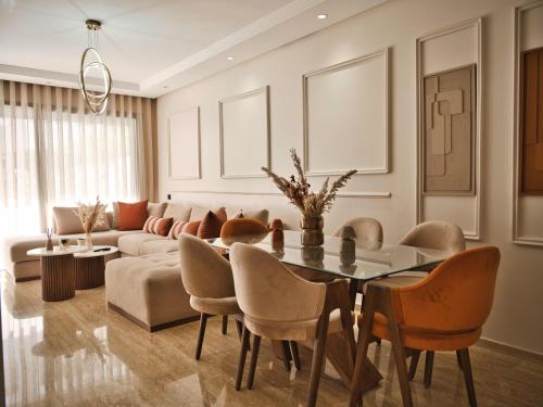 Sancy Luxury rez de jardin avec piscine privée, Casablanca