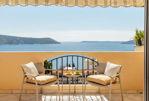 What a view! Apartment Herceg Novi in Savina Monastery