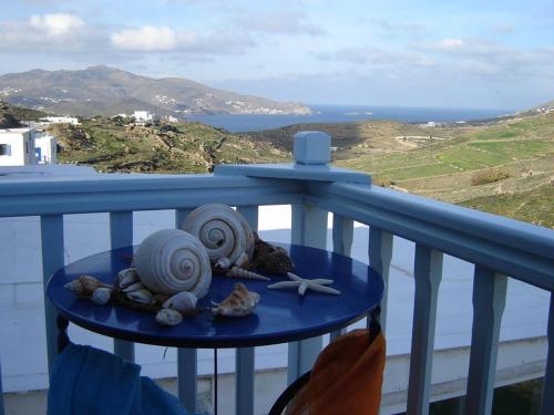 Blue & White Studios in 84600 Ano Mera