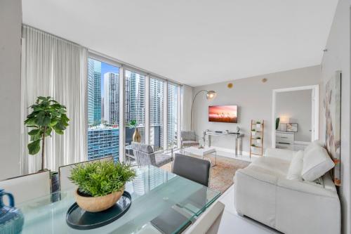 Gorgeous 2BR Icon Brickell-WaterViews-FREESPA in Miami, USA