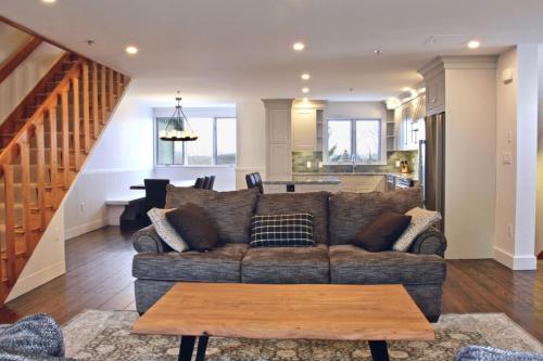 Stratton Village Square in Stratton