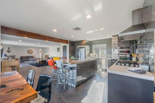 Middlebury Heights with Pool, Los Angeles (fotografie 6)
