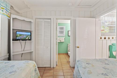 The Seashell Cottage – Anna Maria Island, FL