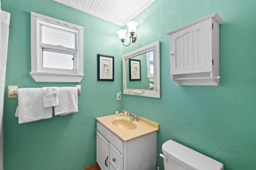 The Seashell Cottage – Anna Maria Island, FL