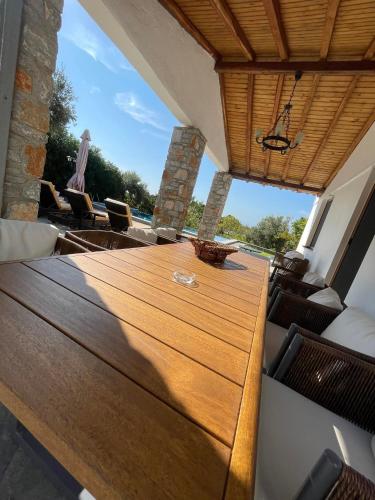 Four-Bedroom Villa with Private Pool image 8