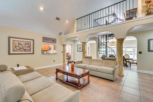 Lakefront Lutz Home with Hot Tub 15 Mi to Tampa Lakefront Lutz Home with Hot Tub 15 Mi to Tampa