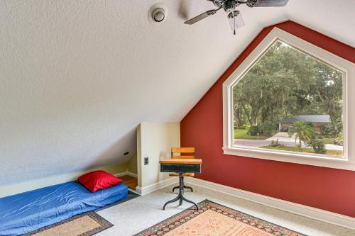 Lakefront Lutz Home with Hot Tub 15 Mi to Tampa Lakefront Lutz Home with Hot Tub 15 Mi to Tampa