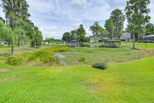 Lakefront Lutz Home with Hot Tub 15 Mi to Tampa Lakefront Lutz Home with Hot Tub 15 Mi to Tampa