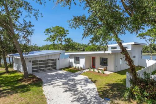 Creek View Villa in St. Augustine, USA