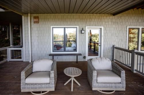 NEW LISTING - Longview Mountain Oasis in Big Canoe in Afton, USA