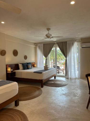 Noah Beach Hotel & Suites Room Type - Queen Suite
