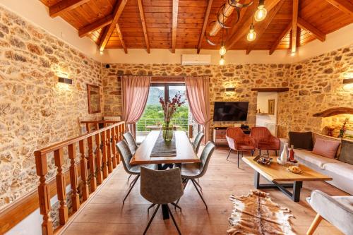 Lasithi Luxury Villa in Lasithi Plateau