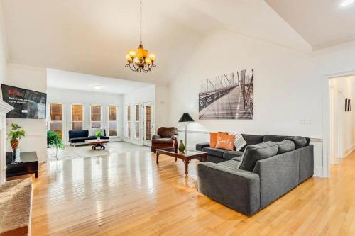 Heated Pool ATL 5BR Modern Sanctuary in Conyers, USA