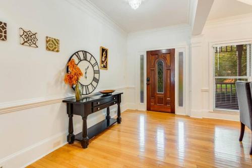 Heated Pool ATL 5BR Modern Sanctuary