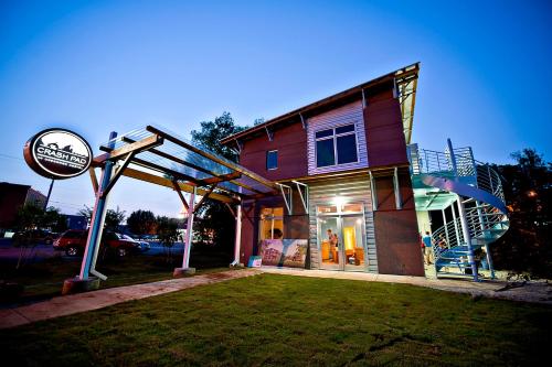 The Crash Pad: An Uncommon Hostel - image 7