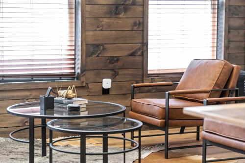 Life is Good on the Globe