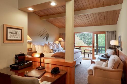 Superior King Suite