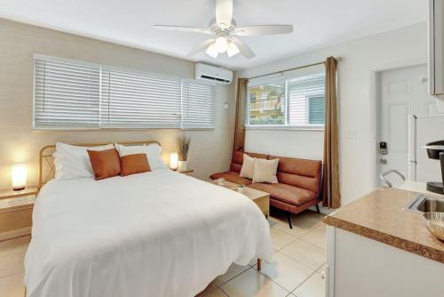Seaside Serenity Hollywood Studio Escape in Hollywood, USA