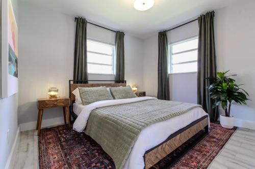3bd Cabin-Themed - Pool - HardRock & Beach Nearby in Hollywood, USA