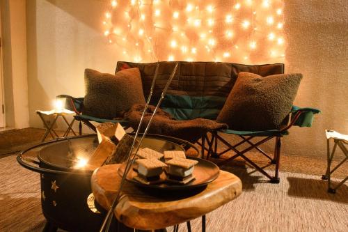 3bd Cabin-Themed - Pool - HardRock & Beach Nearby in Hollywood, USA