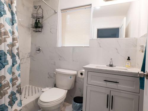 4 New Apts - 3 Bed Apt 1st Floor & 3 Bed Apt 2nd Floor - 1 Bed Studio Apt Ground Floor & 1 Bed Studio Apt Ground Floor near Penn Station EWR Airport Beth Israel Hospital NYC