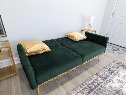 4 New Apts - 3 Bed Apt 1st Floor & 3 Bed Apt 2nd Floor - 1 Bed Studio Apt Ground Floor & 1 Bed Studio Apt Ground Floor near Penn Station EWR Airport Beth Israel Hospital NYC