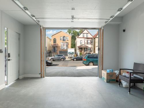 4 New Apts - 3 Bed Apt 1st Floor & 3 Bed Apt 2nd Floor - 1 Bed Studio Apt Ground Floor & 1 Bed Studio Apt Ground Floor near Penn Station EWR Airport Beth Israel Hospital NYC