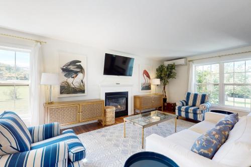 Elegant Coastal Retreat in Rockport