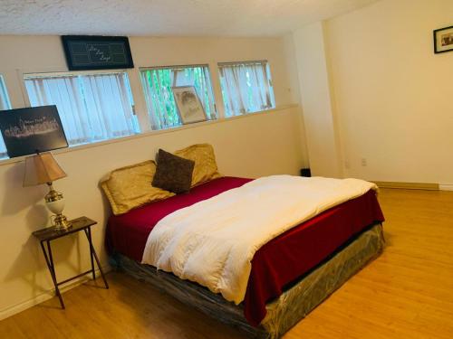 Romantic Stay at Perfect Location- 30 mins To Airport, Langley, Downtown