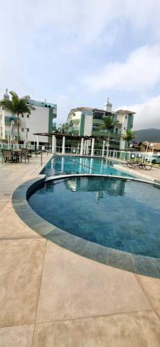 Apartamento 300 metros do mar