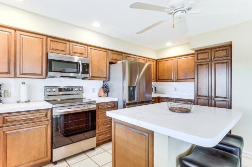 Palm Desert Townhome with Country Club Access! in Palm Desert, USA