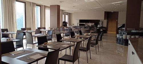 Melia Girona - image 3