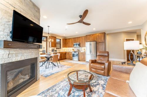 Blue River Flats Building 2 302 By Summit County Mountain Retreats in Silverthorne, USA