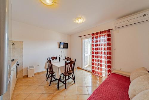 Apartments by the sea Zaklopatica Lastovo - 12452 - image 3