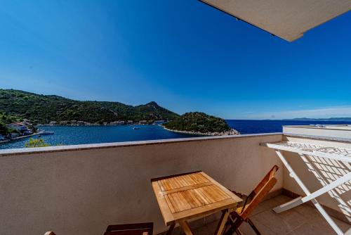 Apartments by the sea Zaklopatica Lastovo - 12452 - image 13