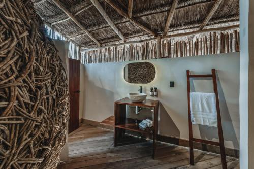 Casa Ku Hotel - Adults Only Room Type - Queen Room with Garden View