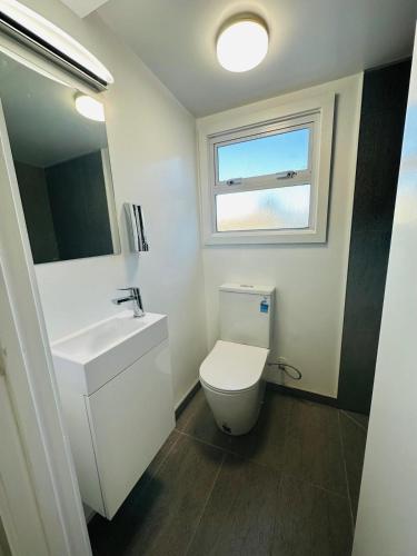 حمام, Cozy Fully Equipped Unit 12 noon check in in رد وود